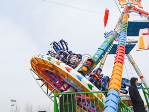 Big Hammer Swing Ride