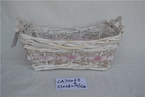 Willow basket with white wash Willow basket with white wash
