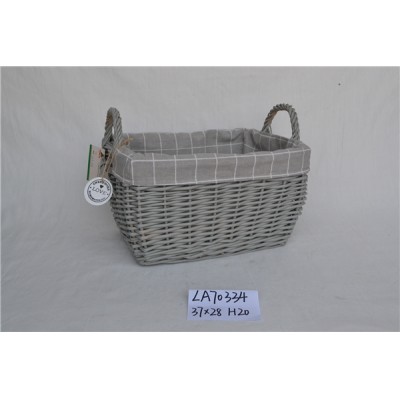 Willow basket with liner
