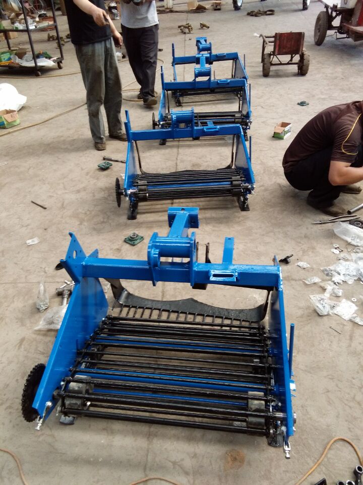 Walking Tractor Attached Potato Harvester