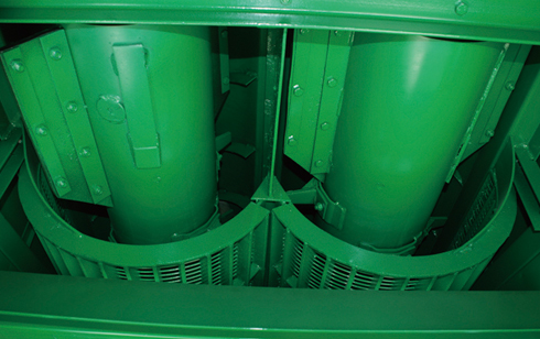 European Advanced Production Technology Wheeled Combine Harvester