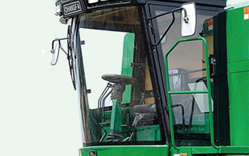 Wheeled Self-Propelled Full Feeding Combine Harvester