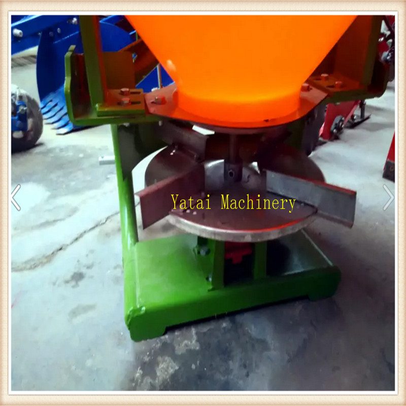 Farm Use Fertilizer Spreader for 12-55 HP Tractor