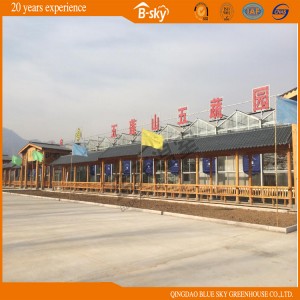 Glass Greenhouse Top Covered by PC Sheet Used as Eco Hotel
